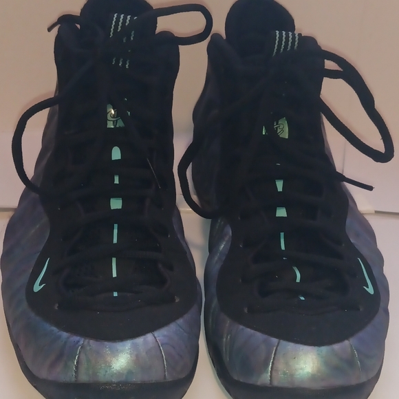 Nike - Picture 3 of 8